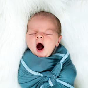 Calm Baby Sleep with Soothing Lullaby Tunes - Interstellar Journey