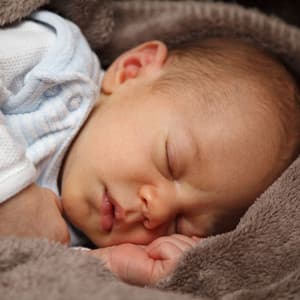 Moonlit Lullaby Symphony: Baby Lullaby Bliss - Sleeping Music Playlist