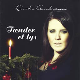 Tænder et lys - Linda Andrews