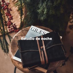 Estudio de noche - Office Music Radio