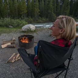 Meditation Music in Fire Flames: Relaxation by the Hearth - Relaxing Meditation Songs Divine