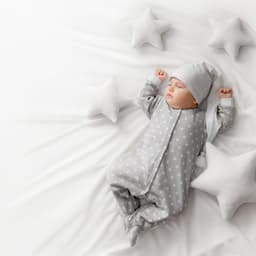 Soothing Serenades: Calm Sleep Music for Babies - String Balloons