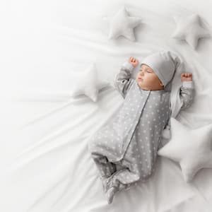 Soothing Serenades: Calm Sleep Music for Babies - String Balloons