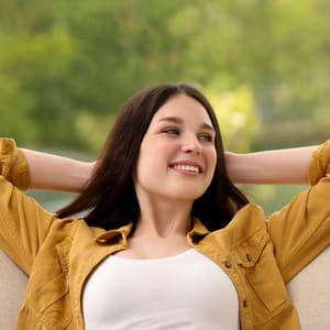 Radiant Relaxation Echoes: The Piano's Soothing Embrace - Relaxing Music