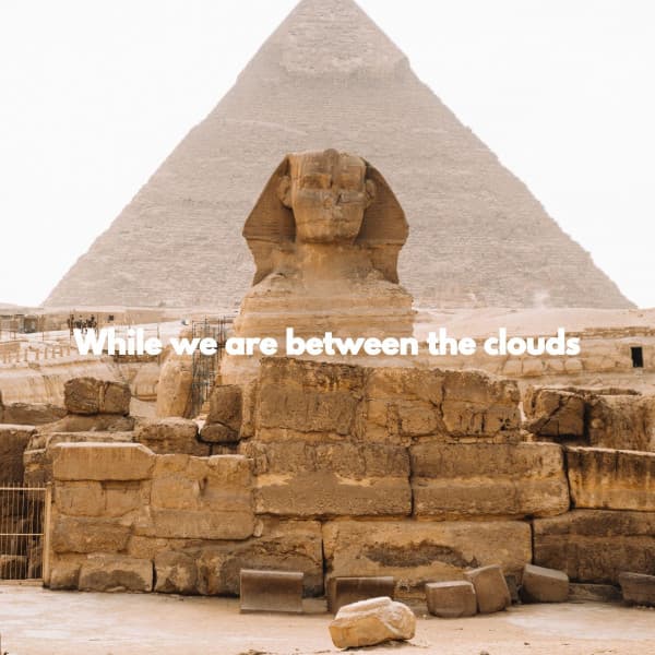 While we are between the clouds - Café Vintage