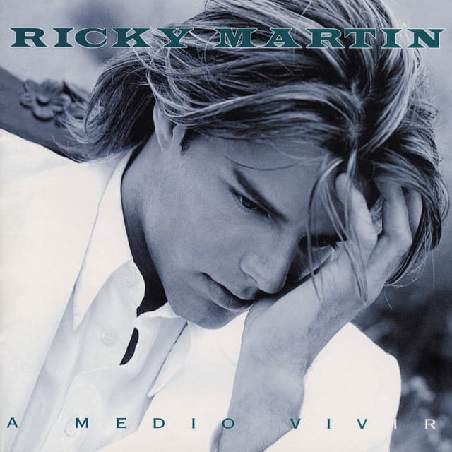 A Medio Vivir - Ricky Martin