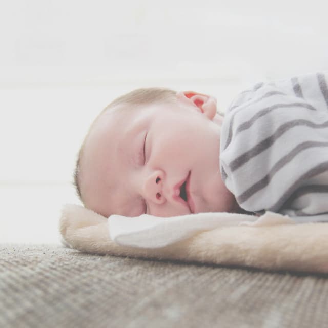 Serenade Lullaby: Soothing Sounds for Baby Sleep - Baby Lullaby Universe