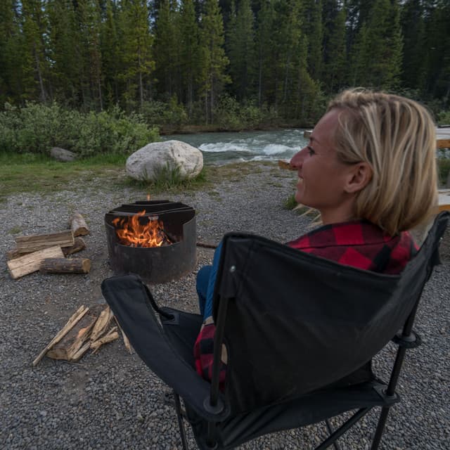 Meditation Music in Fire Flames: Relaxation by the Hearth - Relaxing Meditation Songs Divine