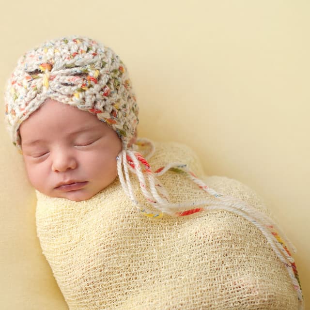 Reflective Baby Dreamscape: Gentle Tones for Cozy Sleep - lofistef