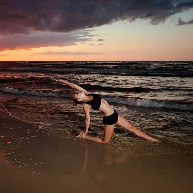 Blissful Yoga Poses: Mindful Ocean Serenade with Ambient Music - Edgar Oceansounds