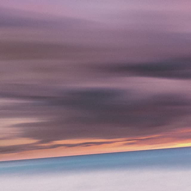 10 Contemplations: Powerful Visions - between waves