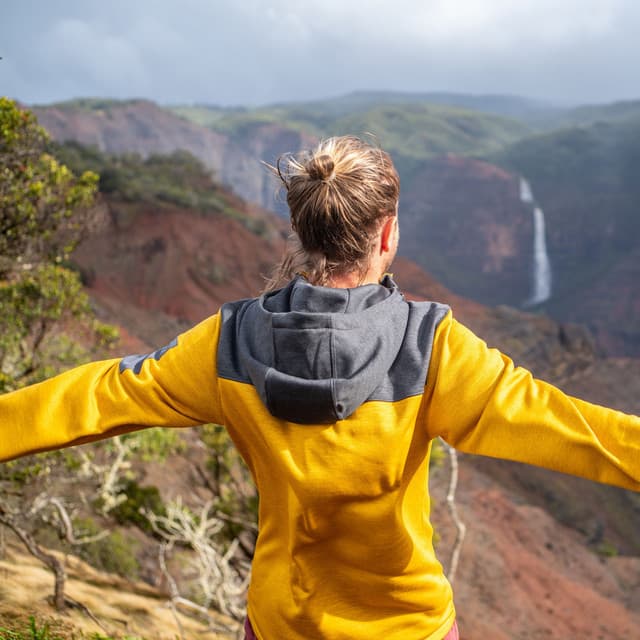 Serenity in Nature's Embrace: A Tranquil Melodic Journey - Nature Noise