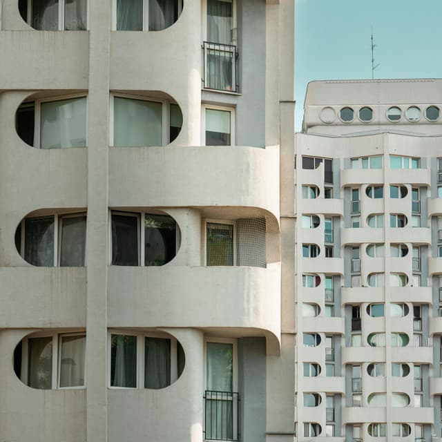 1 Ambient: Fleeting Motions - LofiCentral