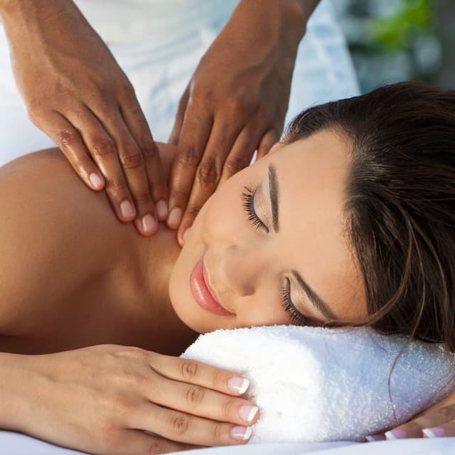 Melodic Rainstorm: Chill Soundscapes for Massage - Music Therapy