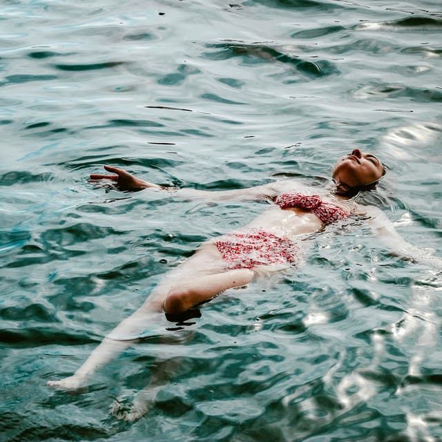 365 Healing: Daily Reflections - Ocean Sounds