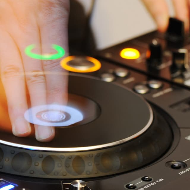 Elevate Feline Serenity: Ambient Music for Peaceful Purrs - Sleeping Kitten Music