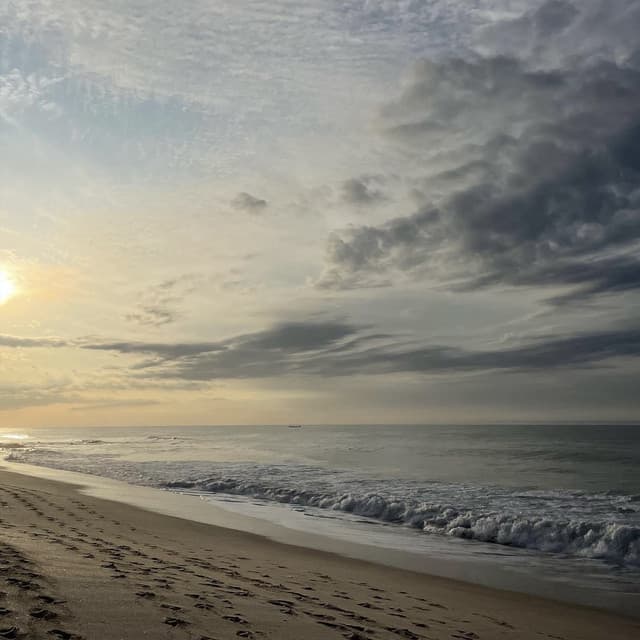 Soothing Ocean Waves - Soothing Groove