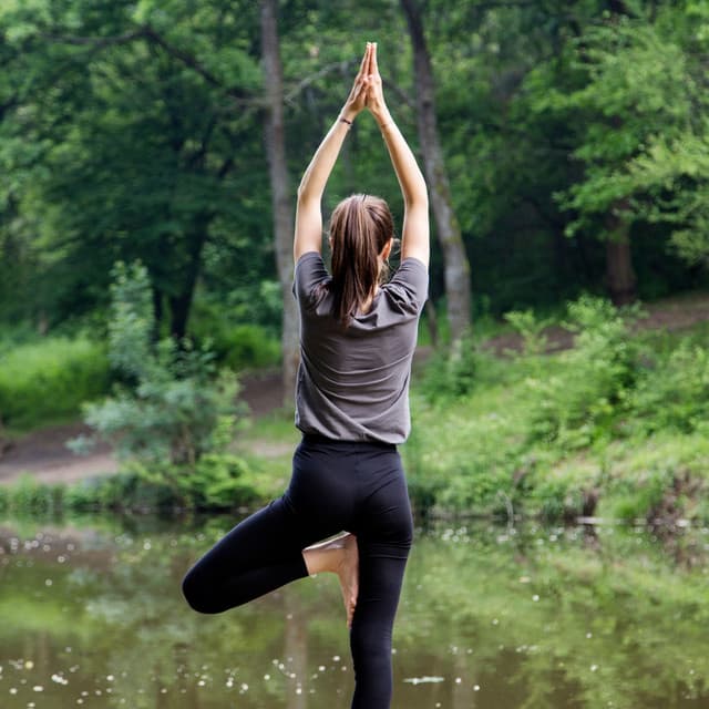 Calming Waters: Binaural Liquid Yoga Serenity - Calm Waves Water